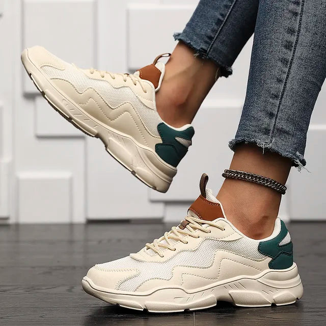 Sneakers wit-groen textiel met dikke zool vooraanzicht
