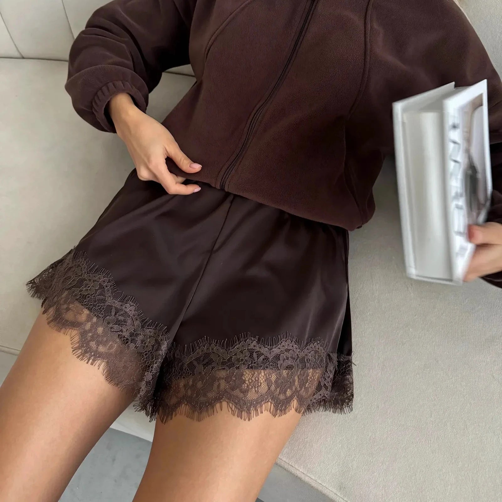 Sophie | Dames Korte Broek - Luxe Kanten Satijn met Elastische Tailleband 2