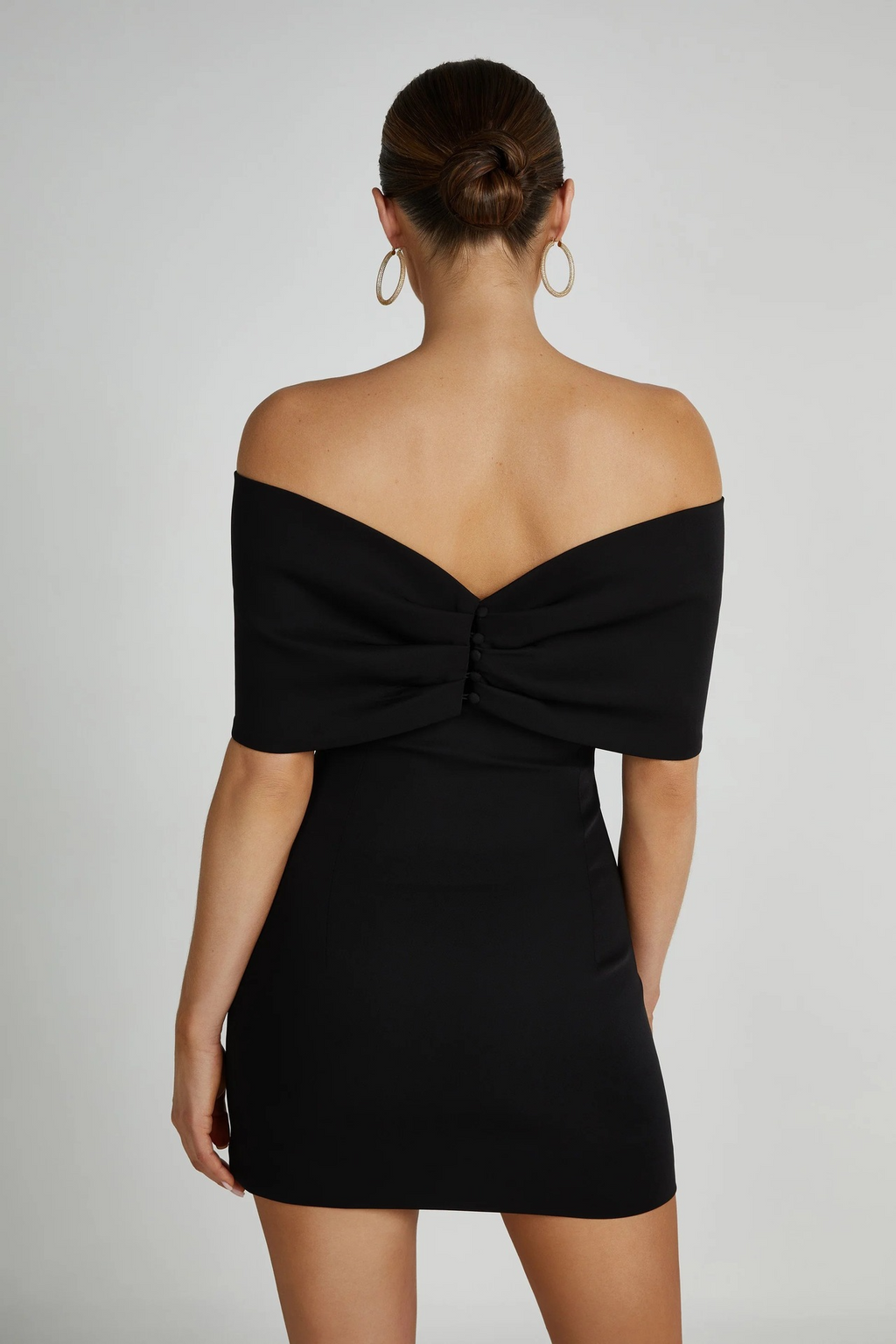 Sophie | Dames Mini Jurk - Zwart Off-Shoulder met Strik, Elegant 2