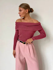 Langarm trui roze off-shoulder model zij profiel