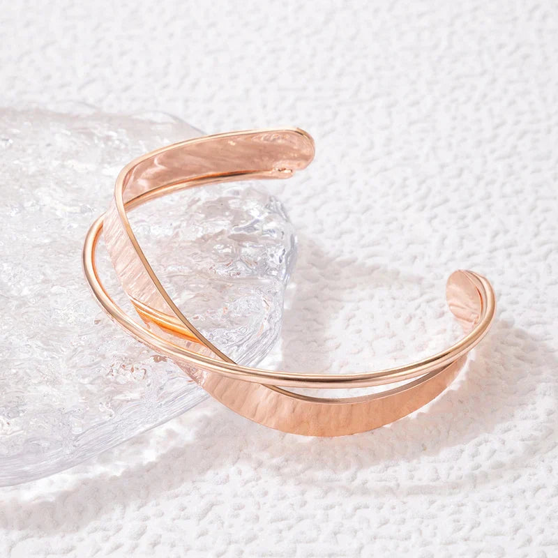 Armband, gedraaide en gelaagde metalen ontwerpen, metaallegering, zilver, Dames