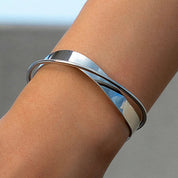 Armband, gedraaide en gelaagde metalen ontwerpen, metaallegering, zilver, Dames