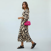 Liv Midi jurk met panterprint en flatterend silhouet voor dames