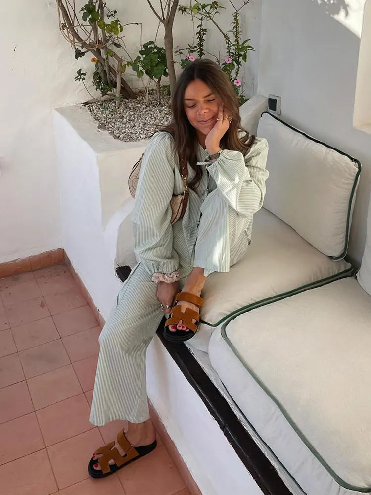 Tweed loungewear set green close-up