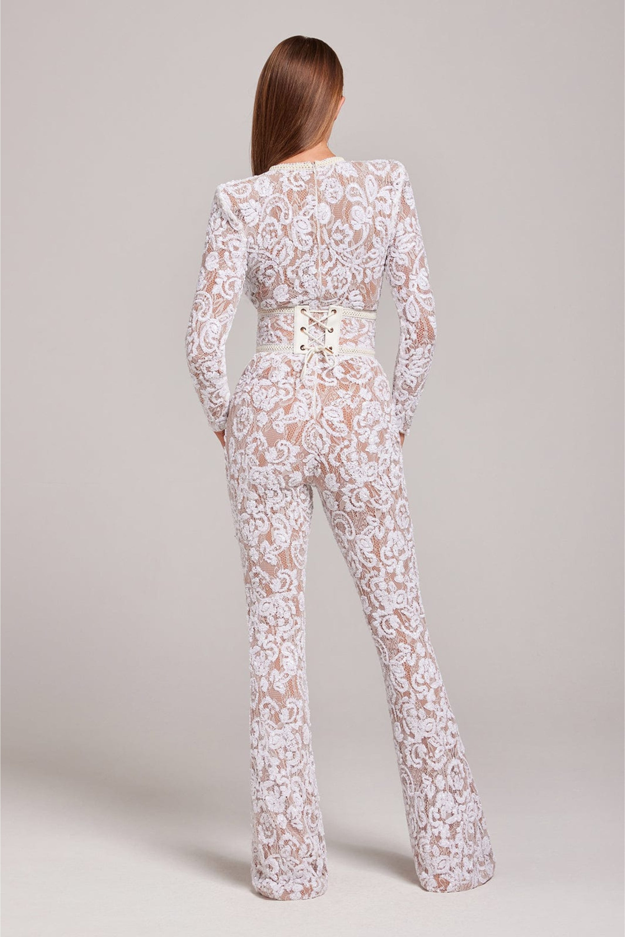 Jumpsuit wit kantdetail met strikband rugzijde