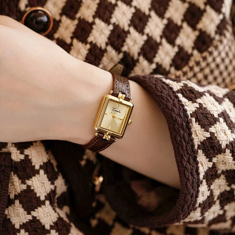 Horloge, gouden wijzerplaat, zwarte leren band, Dames
