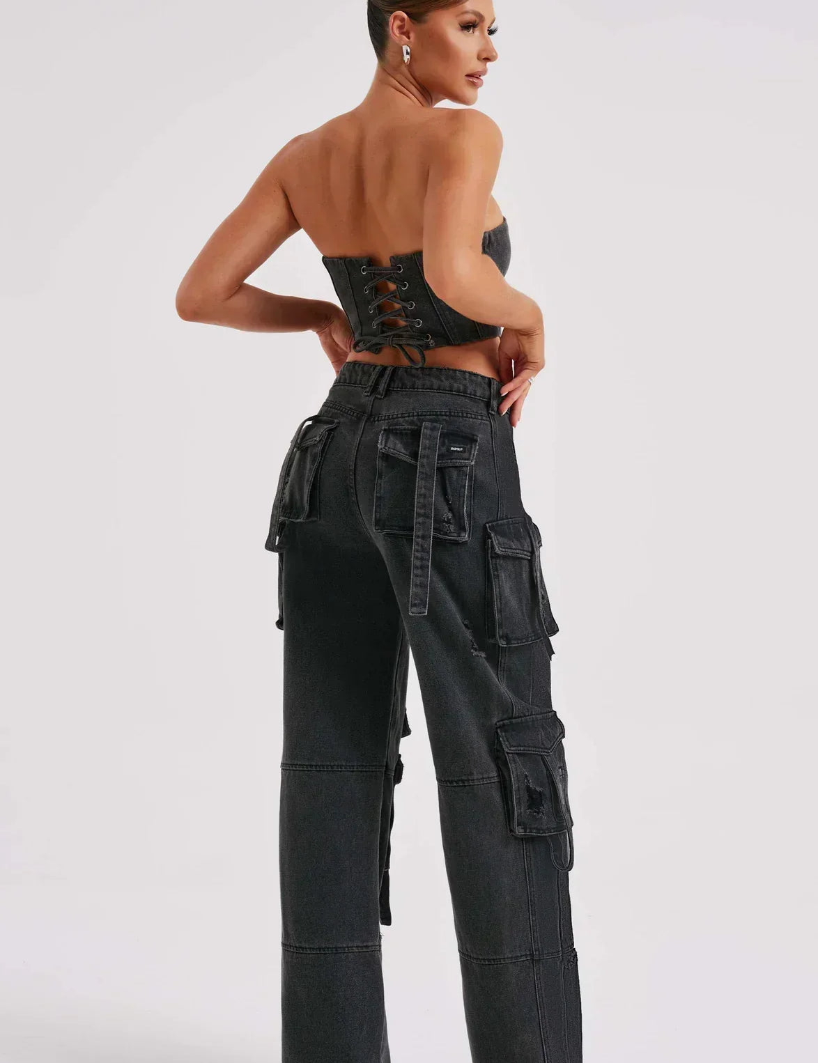Korset en cargo jeans zwart denim met details achterzijde