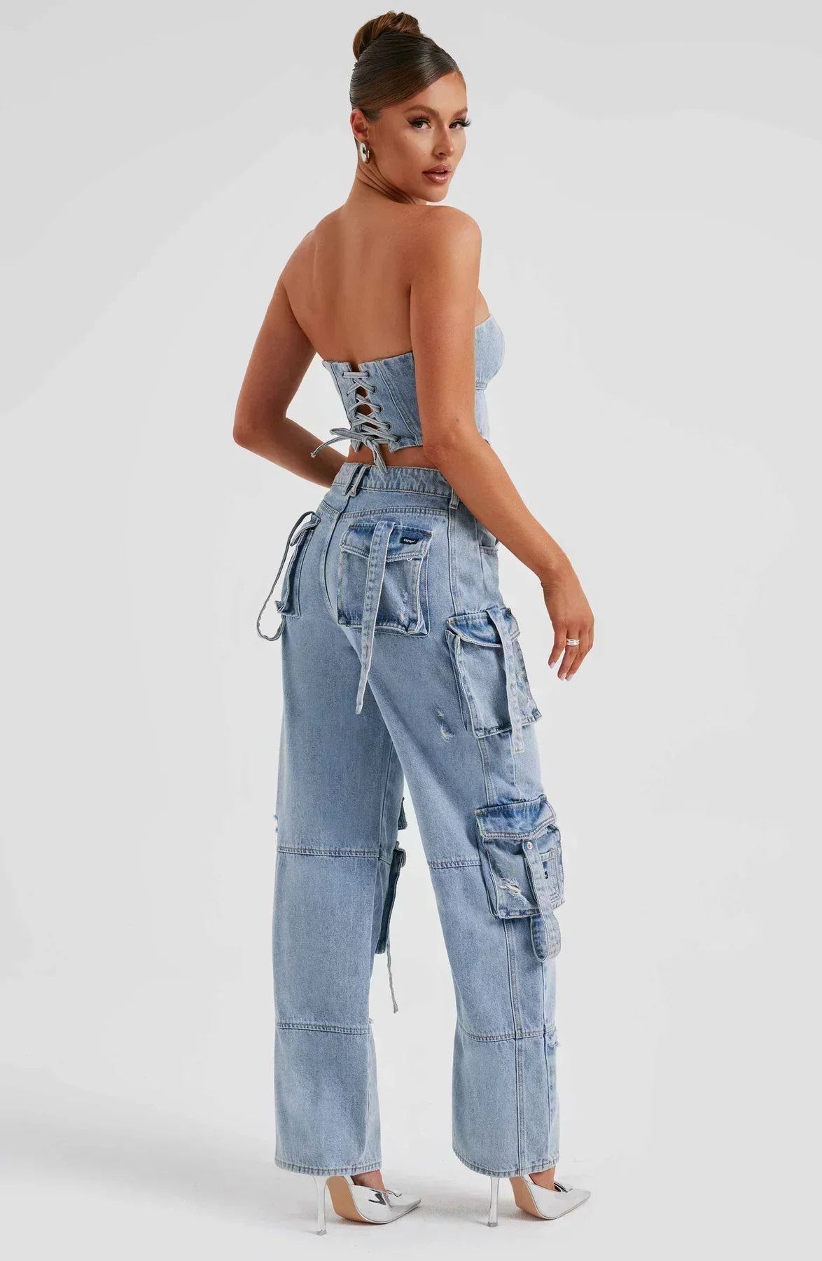 Tweedelige denim set met korset en cargo jeans, lichtblauw, zijprofiel