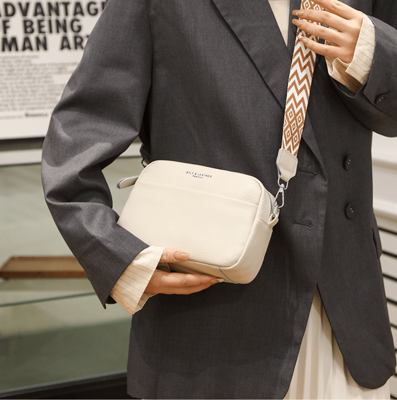 Mavie crossbody tas van soepel leder met strak silhouet