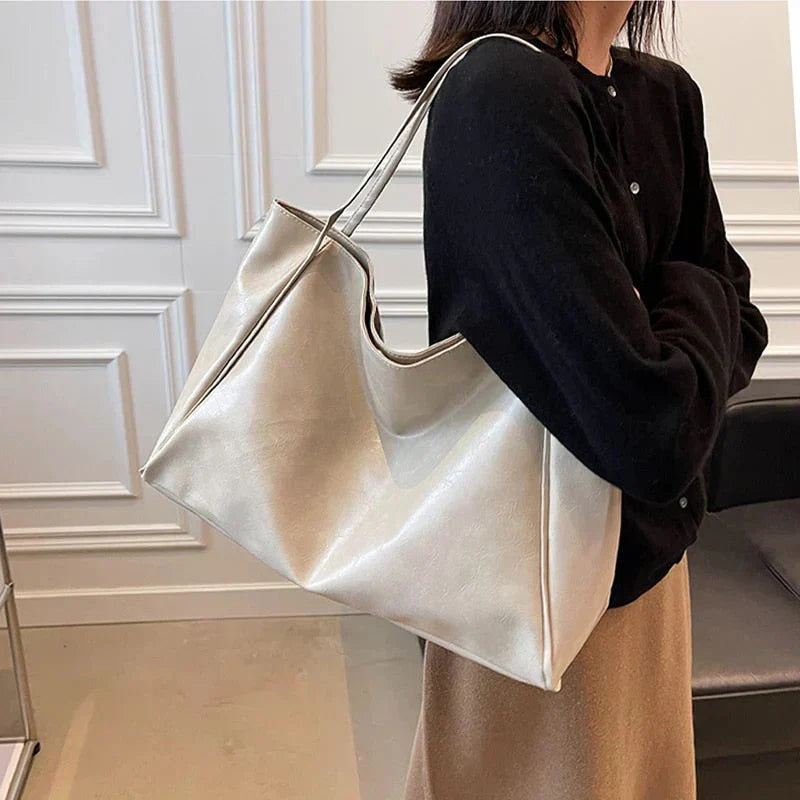 Senna Ruime shopper schoudertas in vegan leer