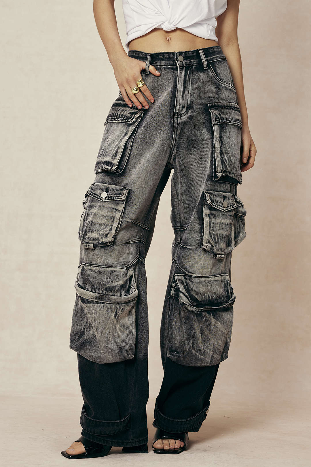 Cargo jeans model side view dark wash