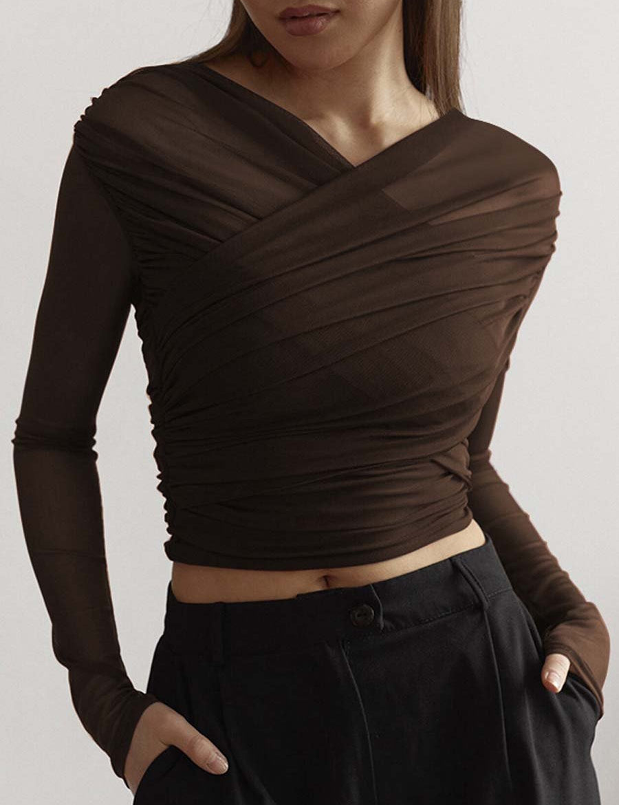 Blouse met mesh details en gekruiste voorzijde, donkerbruin, front view