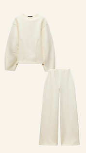 Lounge set wit oversized top en wijde broek vooraanzicht