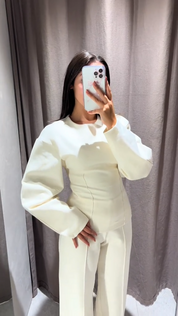 Lounge set witte oversized top en wijde broek front view