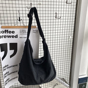 Selene Oversized canvas schoudertas met ruime pasvorm