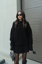 Gebreide set zwart met top en rok, front view