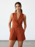 Dames Romper diepe V-hals en geriemd taille-detail – Vorana