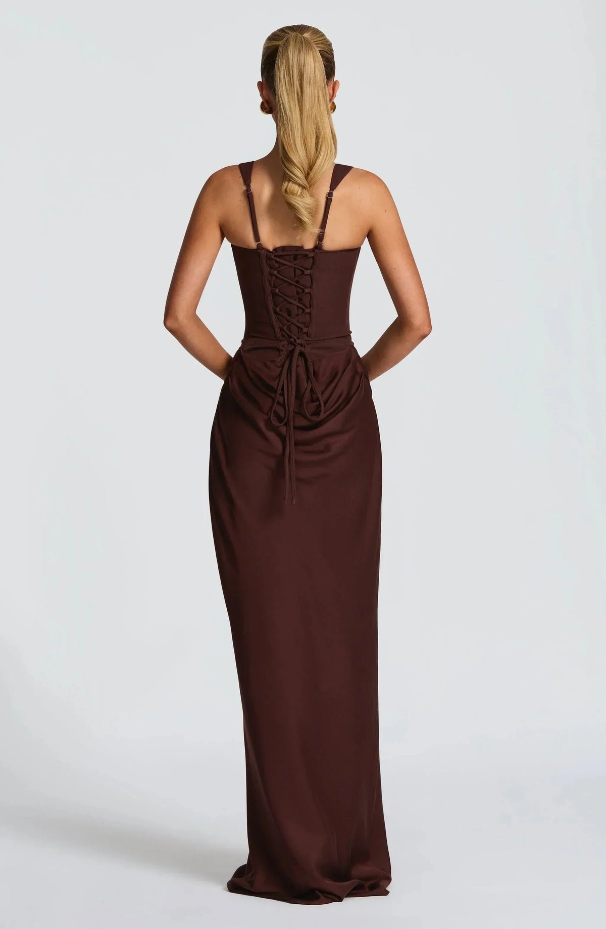 Jurk Dames Maxi Aansluitend model open rugdetail – Vorana